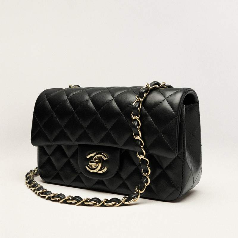 Chanel Mini Classic Handbag Lambskin Chanel Bag 12 × 20 × 6 cm