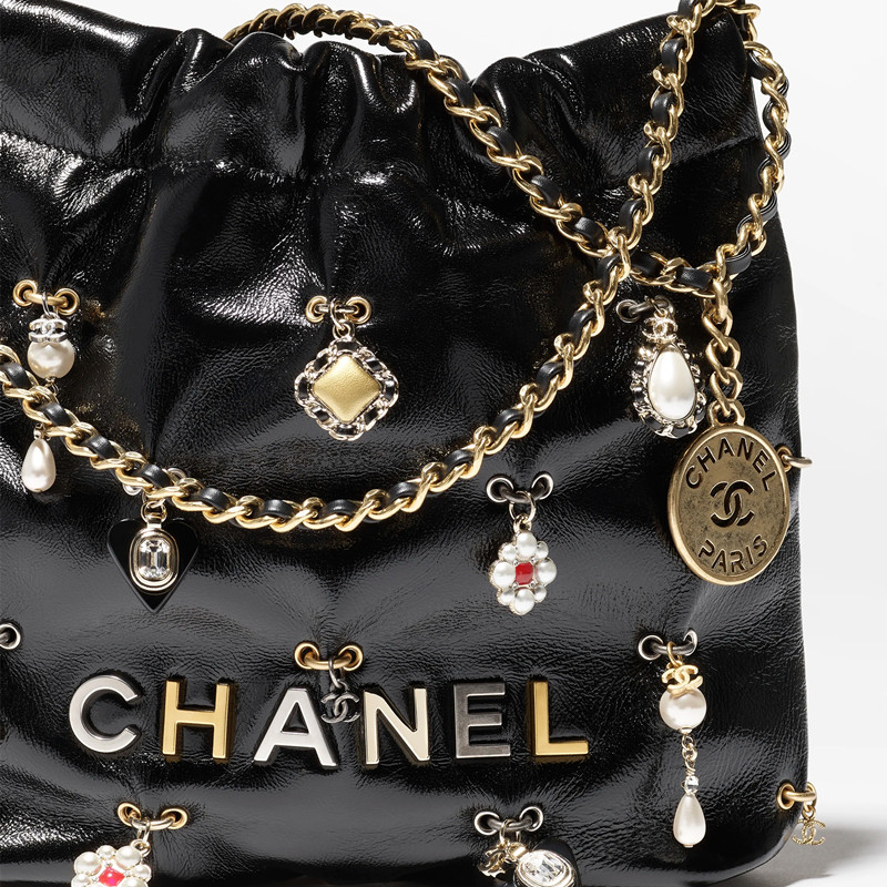 Chanel 22 Mini Handbag Shiny Lambskin, Bijoux Charms Lmitation Pearl Decoration Chanel Hobo Bag Shopping Bag